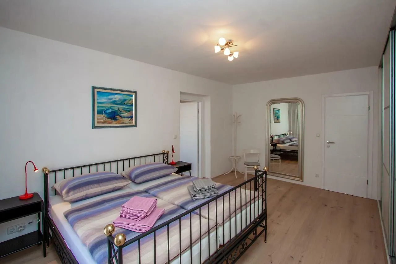 Apartman Colosseum Apartment Pula 0*,